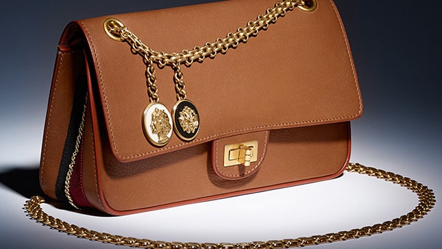 Аксессуар дня новая версия легендарной сумки Chanel 2.55