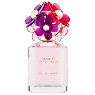 Daisy Eau So Fresh Sorbet Marc Jacobs. Куда же мы без легчайшей версии Daisy Эта пахнет цветами и ледяным лимонным сорбетом.