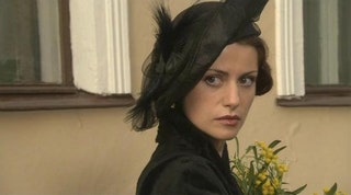 Анна Ковальчук в роли Маргариты . И на метле полетала и голая на балу появилась  все прямо по Булгакову.