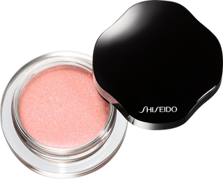 Shimmering Cream Eye Color Shiseido. На выбор представлены 15 оттенков  смешивайте между собой.
