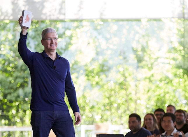 Apple продали миллиардный iPhone