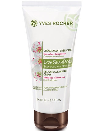 Yves Rocher мягкий крем для мытья волос Low ShamPoo  410 руб.