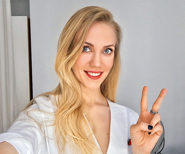 Кремкарамель Елена Крыгина тестирует макияж для летних вечеринок