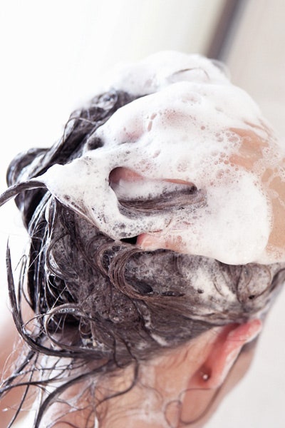 Как правильно ухаживать за волосами очищение защита средства для ухода | Allure