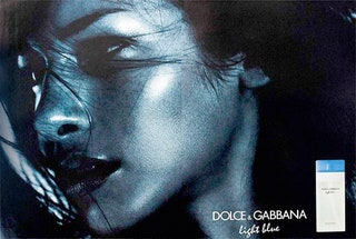 2005. Первым лицом Light Blue становится бразильская модель Даниэла Лопес.  Ее фотографировал Марио Тестино. Позднее...