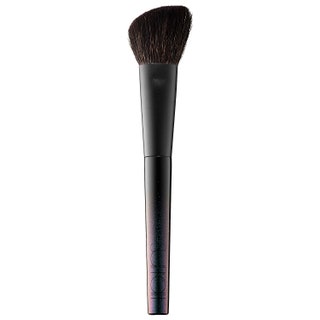 Surratt Beauty кисть Artisque Sculpting Brush. Идеальная кисть для легкого скульптурирования. Всегда с собой.