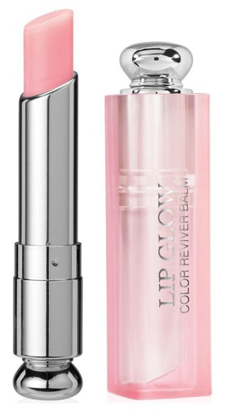 Dior блеск для губ Dior Addict Lip Glow. Хороший вариант если не хотите наносить помаду. Делает губы объемнее увлажняет.