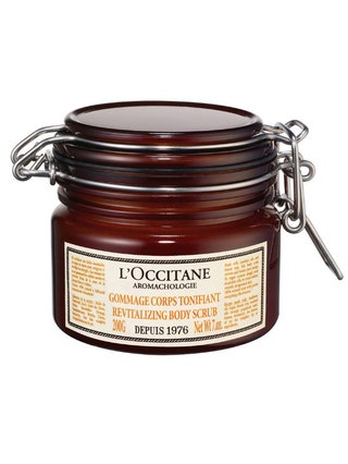 Скраб для тела Аромакология от LOccitane 2300 руб. Настроение улучшается. Сначала от запаха  то ли травяного то ли...