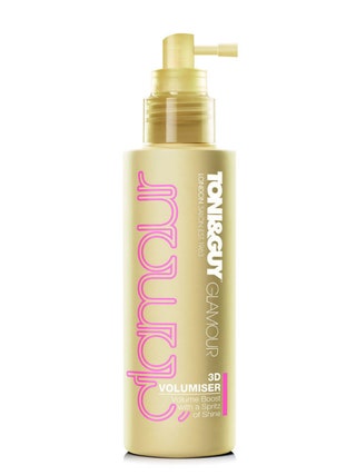 Спрей для объема 3D Volumiser от ToniGuy 643 руб. Призер Best of Beauty заметно утолщает пряди делает их более жесткими...
