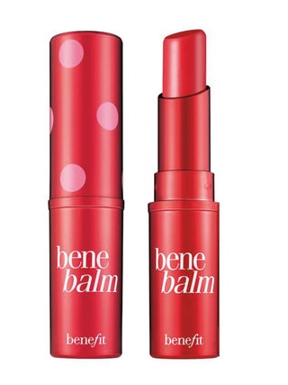 Оттеночный бальзам для губ Benebalm от Benefit 1080 руб. Если бы он был десертом то вишневым желе хотя в составе другая...