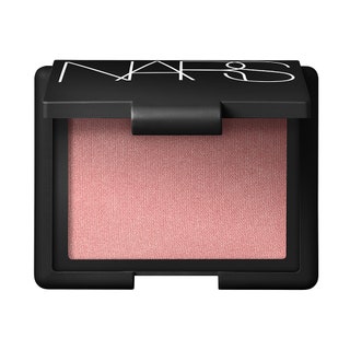 Румяна Orgasm от Nars 2049 руб. Они обещают вам те самые щечки которые были у вас в пятом классе после игры в салочки на...