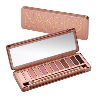 Urban Decay Naked 3 Eyeshadow Palette 4390 руб. Вопервых это классные оттенки в розовобежевой гамме.   Вовторых  в одной...