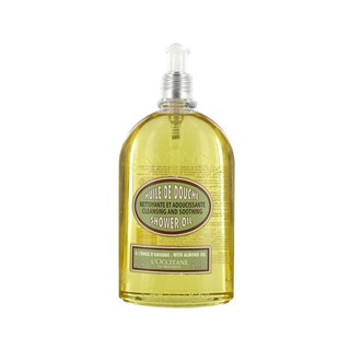Масло для душа A LHuile dAmande от LOccitane 1600 руб. В тюбике масло довольно густое но при смешивании с водой на...