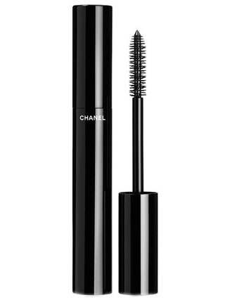 Тушь Le Volume de Chanel. Мое главное требование к туши  эффектный но естественный результат. От лапок паучка у меня...
