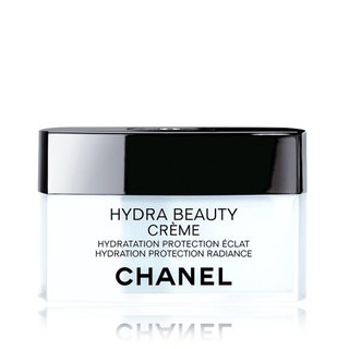 Hydra Beauty Creme Chanel 3200 руб. Помимо увлажнения кожа получает защиту от антиоксидантов благодаря голубому имбирю...