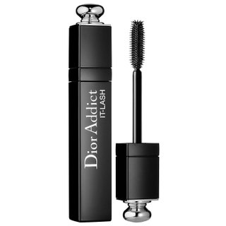 Выбор Елены Темниковой Dior тушь для ресниц Dior Addict ItLash 092. Силиконовая щеточка хорошо разделяет и приподнимает...