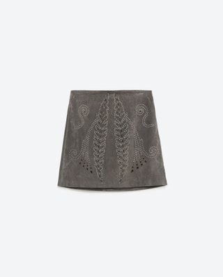 Zara юбка из кожи с перфорацией 5599 руб.