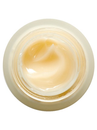 Egia  восстанавливающая эссенция Intensive Repair Essence 7350 руб. По консистенции эта эссенция ближе всего к крему и...