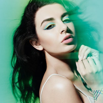 Новинка от Make Up For Ever: карандаши для глаз Aqua XL х Charli XCX