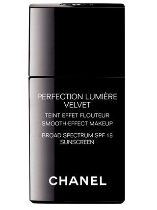 Тональный крем Perfection Lumière Velvet от Chanel появится в продаже в апреле.