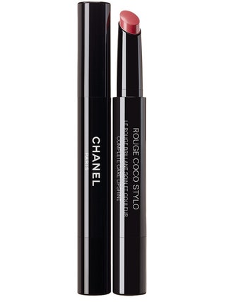 Chanel помадаблеск Rouge Coco Stylo.