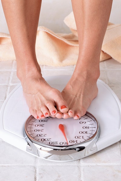 Причины резкого набора веса менструация лекарства недостаточное употребление жидкости | Allure