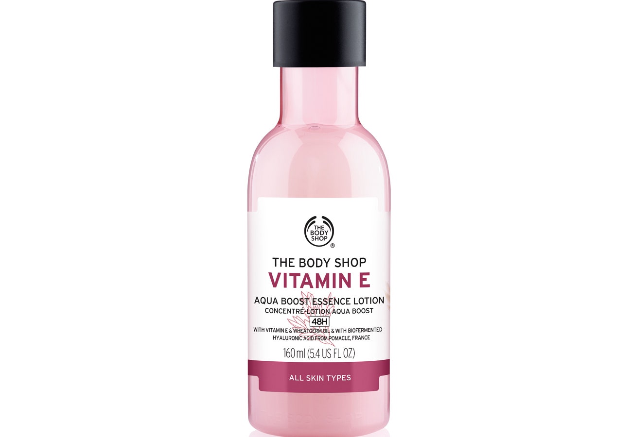 Новинки The Body Shop из коллекции Vitamin E увлажняющая эссенция и защитная эмульсия | Allure