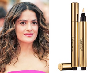 Сальма Хайек — консилер YSL Touche Eclat. Легкий консилер осветляет зону под глазами с помощью светоотражающих частиц в...