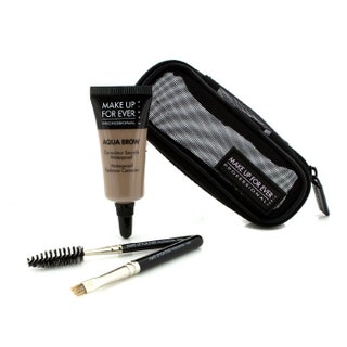 Make Up For Ever набор для бровей 1790 руб. Гелевый корректор делает темные брови графичными. Но растушевать его сложно...