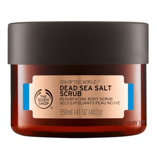 The Body Shop скраб для тела «Dead Sea Salt» 1890 руб. Подойдет для сухой и нормальной кожи. В основе соляного скраба...