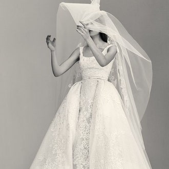 Хотим все: первая свадебная коллекиця Elie Saab