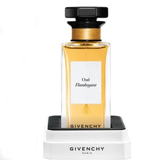 Oud Flamboyant от Givenchy. Флакон украшен золотом и пахнет ладаном кожей и удом.