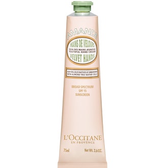 Новинки от L'Occitane: крем для рук и сыворотка для волос