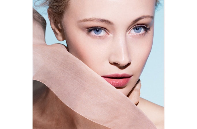 Новинки мира моды за 26 апреля День красоты от Giorgio Armani ароматы Mexx и другое | Allure