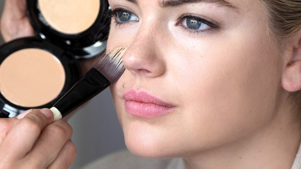 Bobbi Glow от Bobbi Brown коллекция макияжа для стробинга | Allure