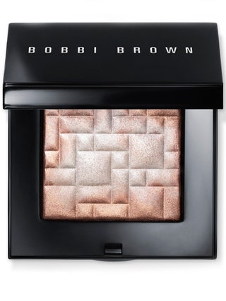 Пудра с эффектом сияния Highlighting Powder оттенок Pink Glow 3680 руб.