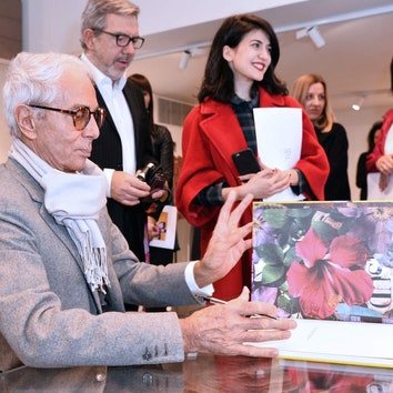 Цветочные мотивы: капсульная коллекция Elena Miro и фотографа Жана Паоло Барбьери к 30-летию марки