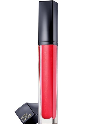 Este Lauder блеск для губ Red Extrovert 2100 рублей.