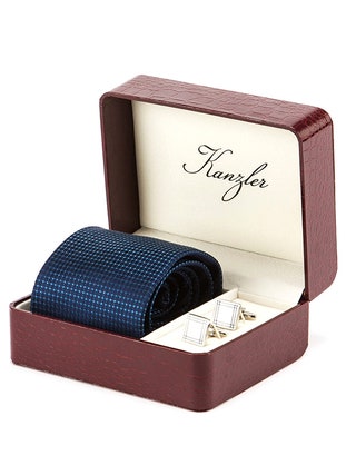 Kanzler галстук и запонки в коробке 5999 руб.