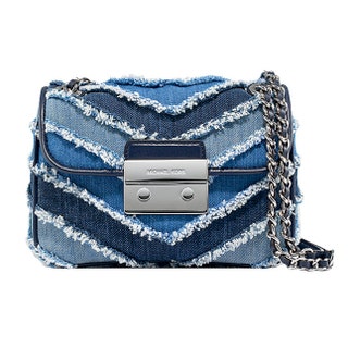 Сумка из денима и кожи 19 600 руб. MICHAEL Michael Kors.