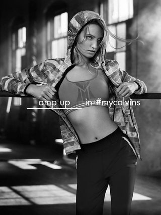 Новая рекламная кампания Calvin Klein.