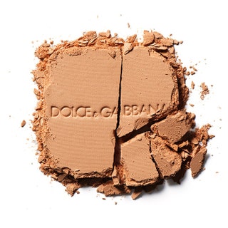 Бронзирующая пудра Glow Bronzing Powder 20 Desert 3697 руб. Dolce  Gabbana.