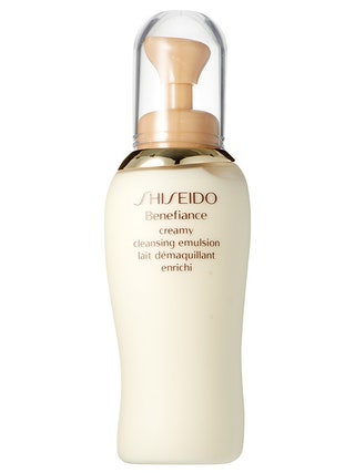 Shiseido Benefiance Creamy Cleansing Emulsion 2760 руб. Лия Казарян директор по работе с клиентами Allure Когда вижу...