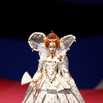 700 кукол Барби на выставке в парижском Музее декоративно-прикладного искусства