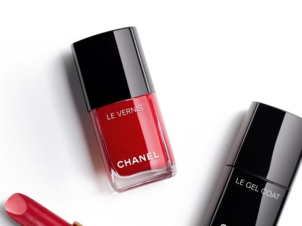 В ритме красоты: ролик в поддержку новой коллекции Rouge Coco Stylo от Chanel