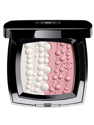 Chanel мерцающая пудра Perles et Fantaisies 4127 руб.