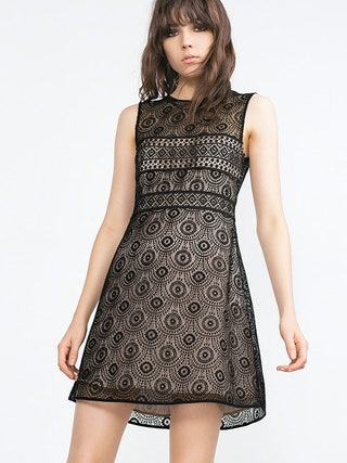 Zara платье с кружевом 3999 руб.
