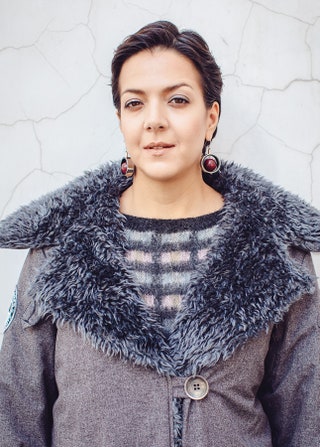 laquoКрупные серьги делают повсе­дневный наряд более яркимraquo.