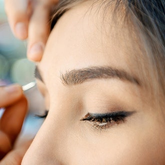 Скидка от Allure в мобильном приложении Brow&Go