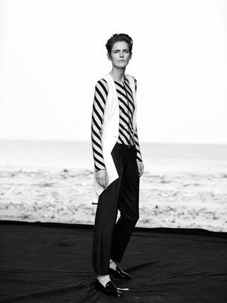 Стелла Теннант в рекламной кампании Giorgio Armani.